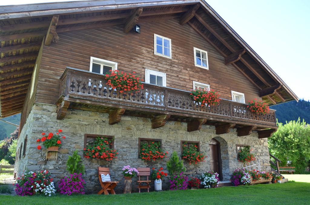 Pension Dorfplatzl Fusch an der Grossglocknerstrasse Exterior photo